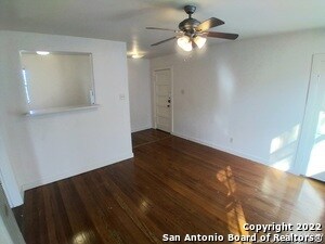 Foto del edificio - 215 W Magnolia Ave