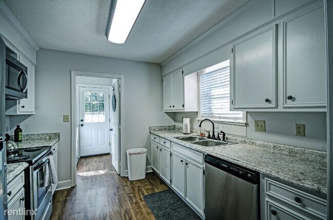 Foto del edificio - 2 br, 2 bath Townhome - 315 Peach Orchard Dr