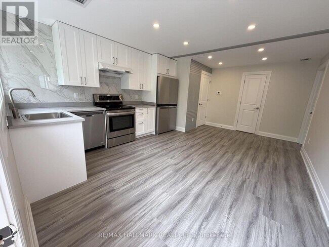 Photo du bâtiment - 382 Burnhamthorpe Rd