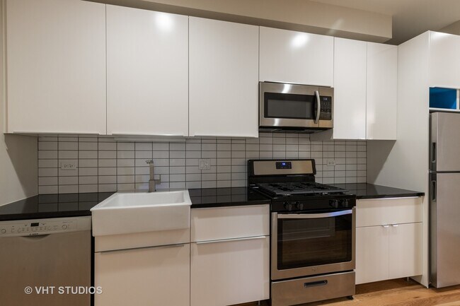 Foto del edificio - 120 E 57th St