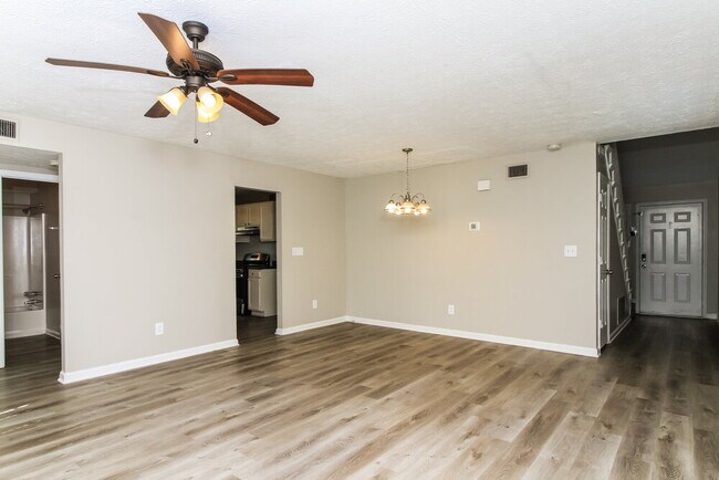 Foto del edificio - 563 Caloosa Cove SW