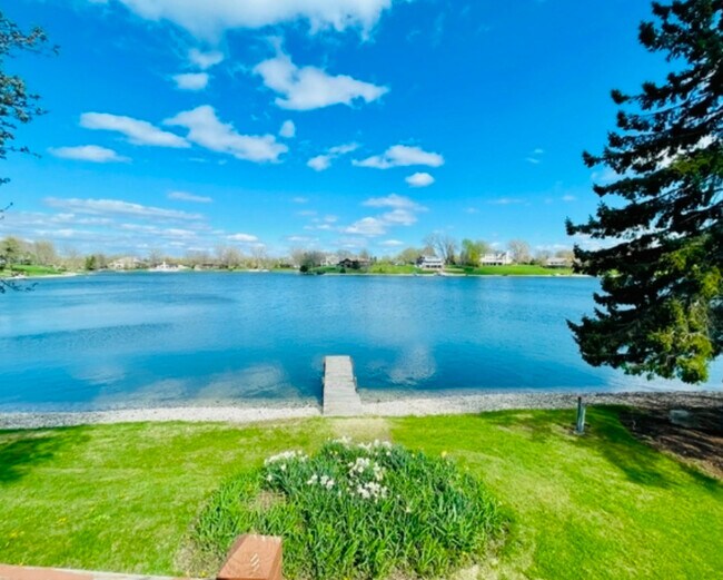 Foto del edificio - 2720 N Bayview Ln