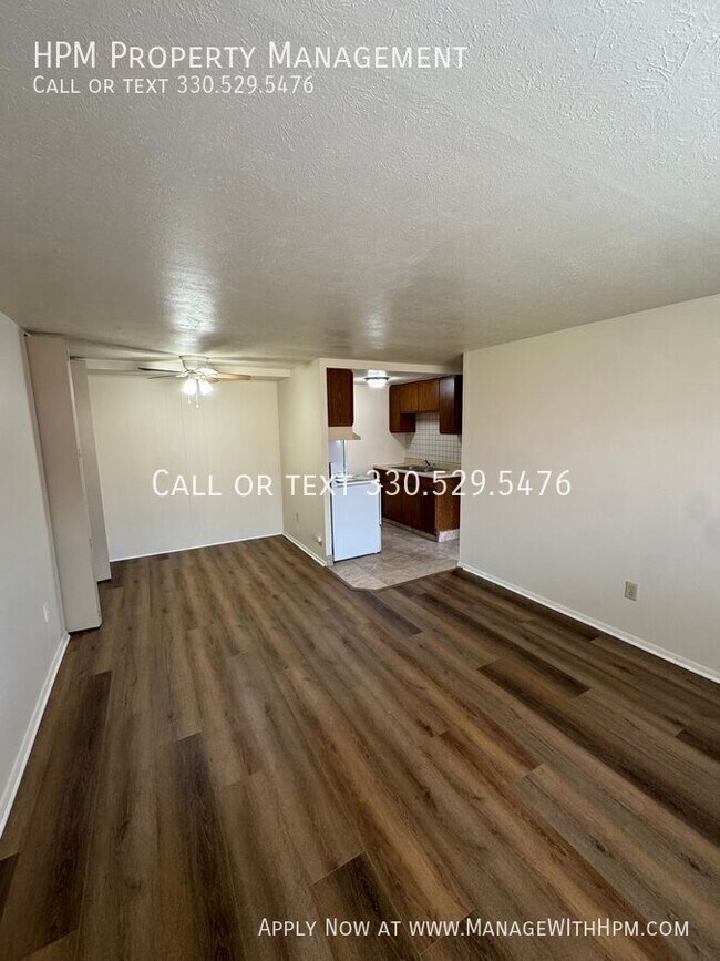 Foto del edificio - 20602 Lorain Rd