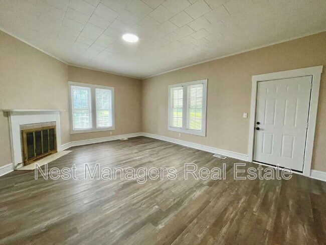 Building Photo - 416 Old Maxton Rd