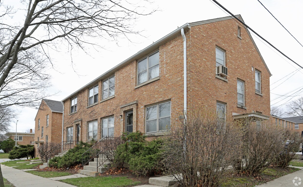 Building Photo - 7402 W Lincoln Ave