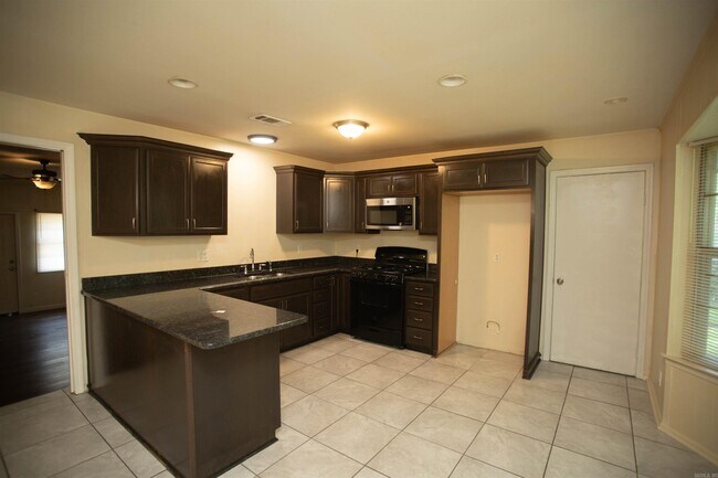 Foto del edificio - 5320 Timberland Dr