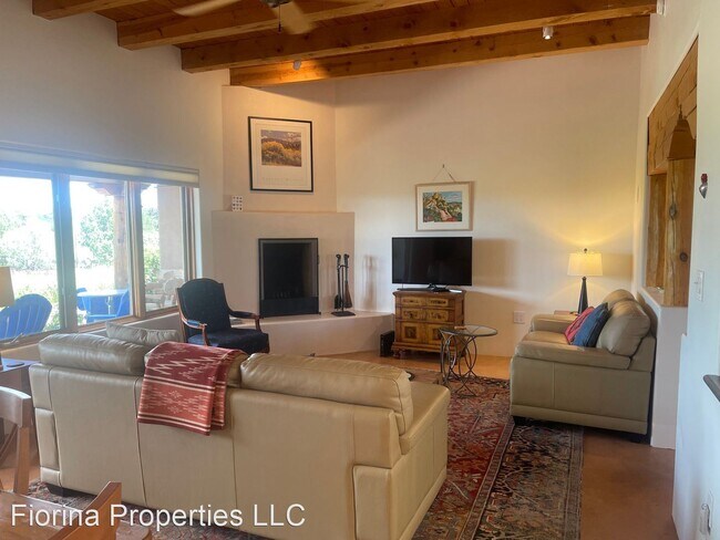 Building Photo - 3 br, 2 bath House - 1 Gaviota Rd.
