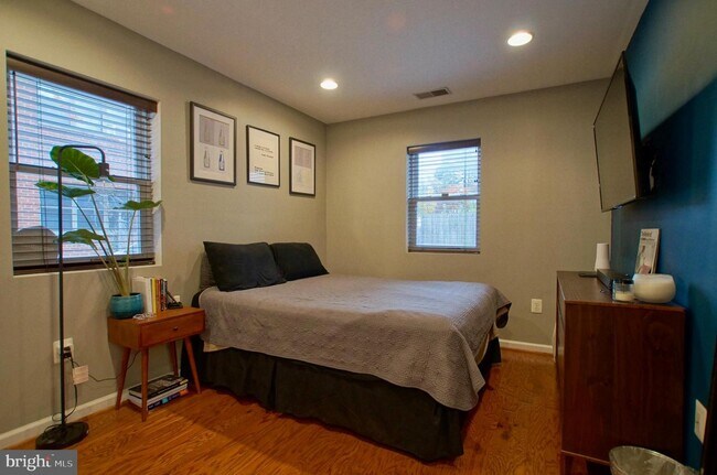 Foto del edificio - 2504 22nd St NE