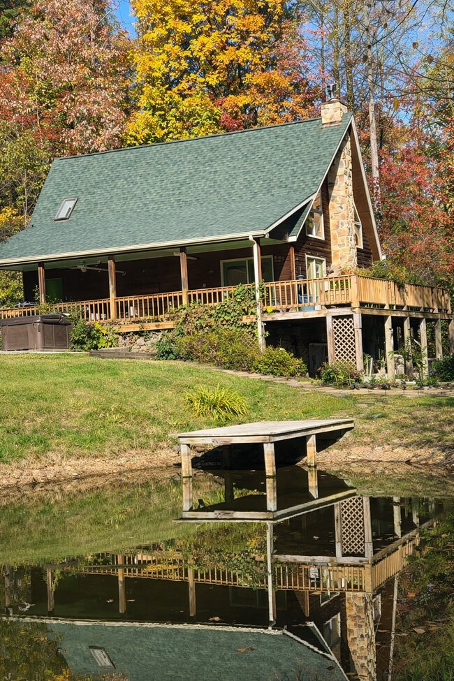 Foto del edificio - 844 Mount Kimberly Rd