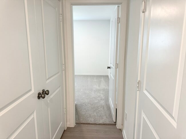 Building Photo - 31516 Pianella Ln