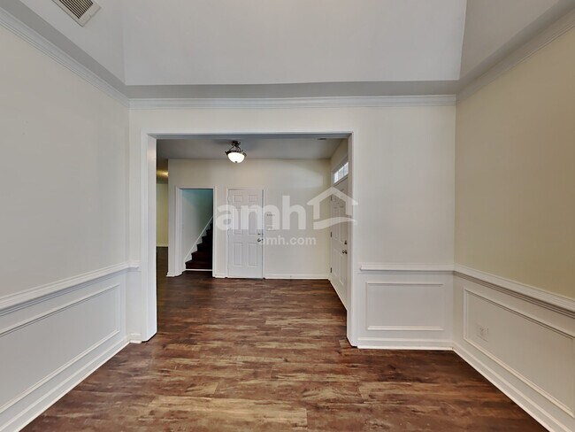 Foto del edificio - 192 Greenview Dr