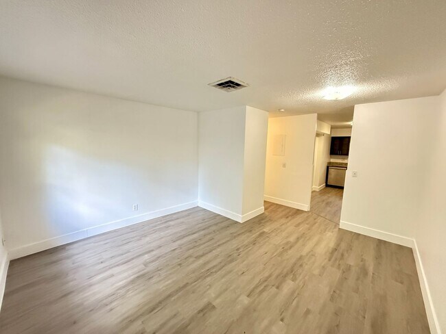 Foto del edificio - 1406 SW 1st St