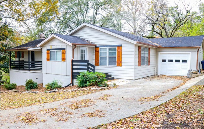 Foto del edificio - 136 Skyline Dr