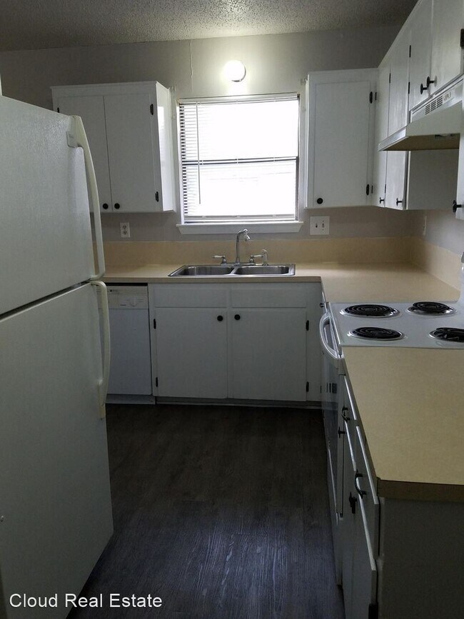 Foto del edificio - 3 br, 2 bath House - 1015 Jackie Jo Lane