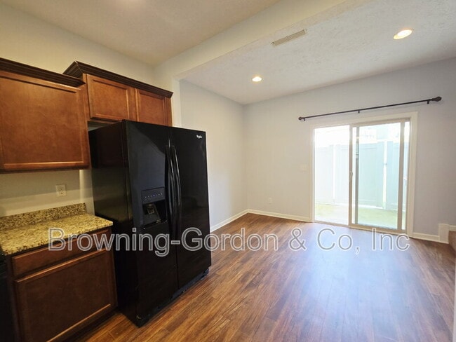 Building Photo - 1551 Sprucedale Dr