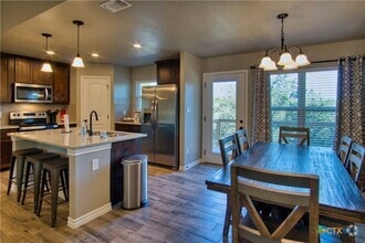 Building Photo - 1139 Cedar Bend