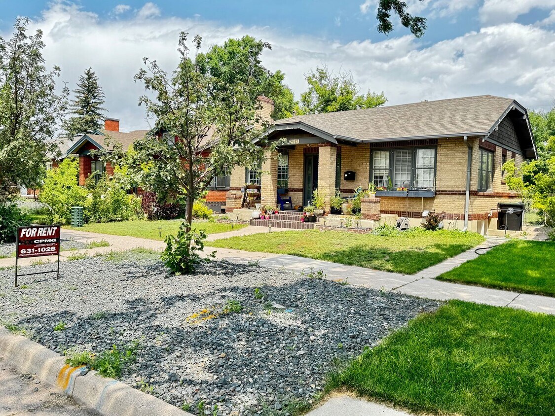 Foto principal - CHARMING 2 BEDROOM, 1 BONUS ROOM, 2 BATHRO...