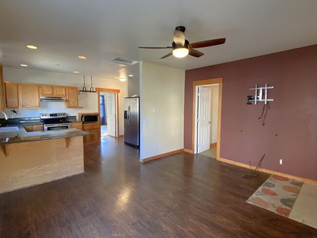 Building Photo - Cozy 2-Bedroom Home for Rent in Chelan, WA!