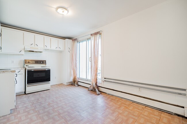 Photo du bâtiment - 411 Av. Copernic