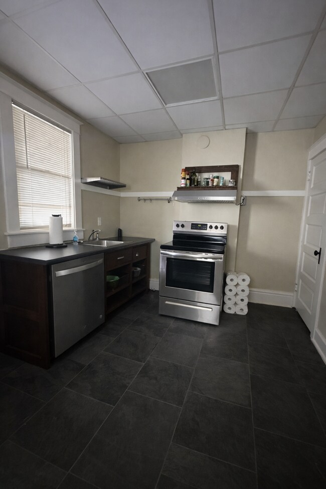 Foto del edificio - 3 bed 1 bath near UWEC!