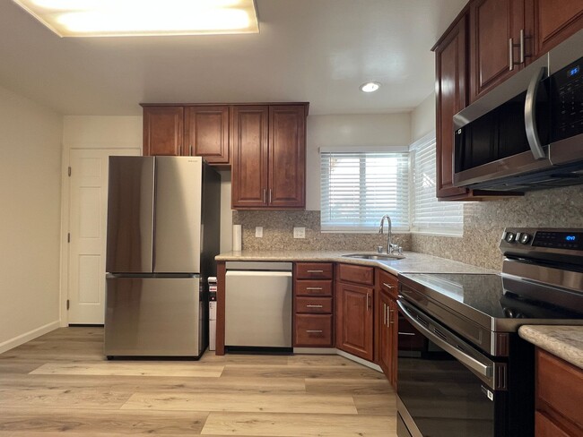 Building Photo - Remodeled 3 Bedroom 2 Bath Home in Cambria...