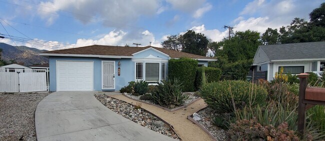 Foto del edificio - CHARMING 2 BEDROOM HOUSE IN GLENDORA