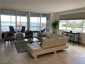 Building Photo - 2090 W First St