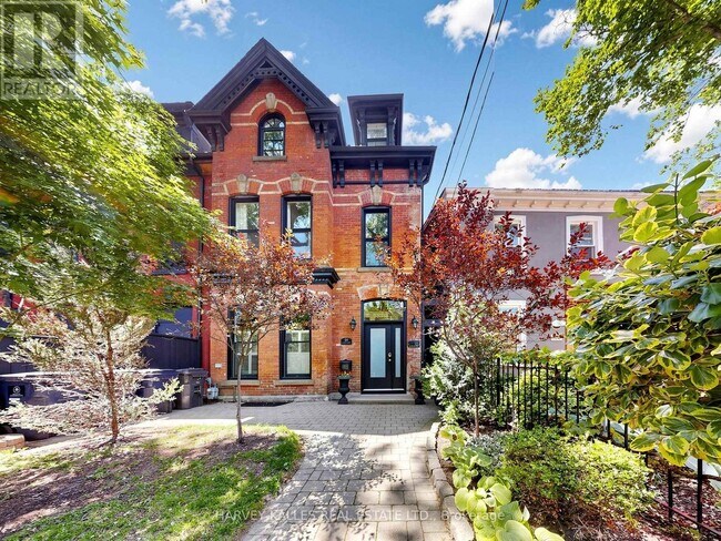 Building Photo - 134 Seaton St