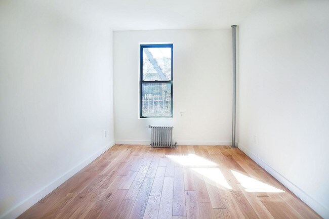 Foto del edificio - 3621-3629 Broadway