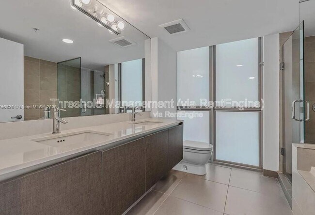 Foto del edificio - 6620 Indian Creek Dr