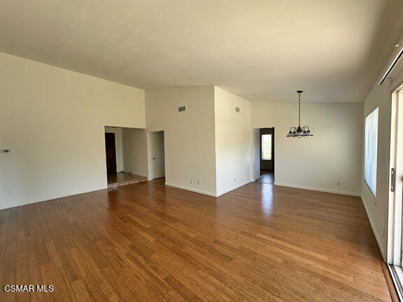 Foto del edificio - 724 Zinnia Ct