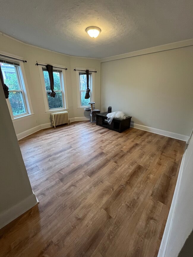 Living room - 44 Russell Rd