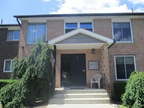 Building Photo - 2 Barnett Dr