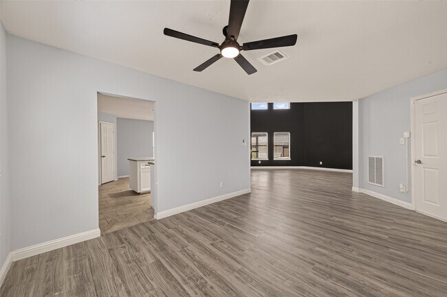 Foto del edificio - 12819 Wisteria Park Dr