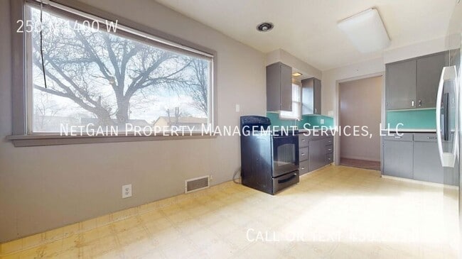 Building Photo - 250 N 1400 W