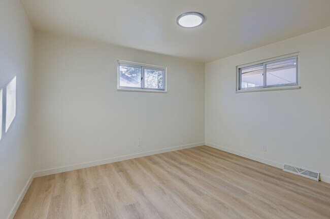 Foto del edificio - 4945 Wyandot St