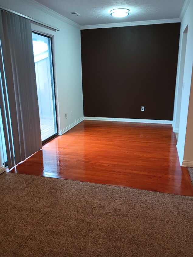 Dining room and balcony - 29870 West 12 Mile Road