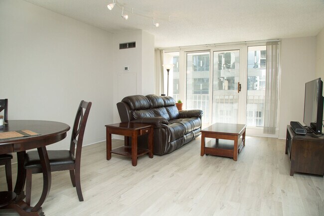 Foto del edificio - 200 N Dearborn St
