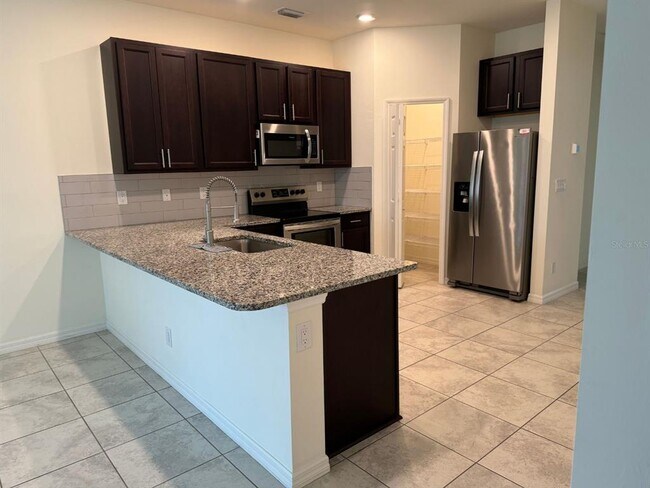 Building Photo - 167 Baytree Dr