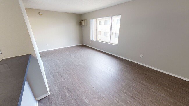 Interior Photo - 6810 Milwood