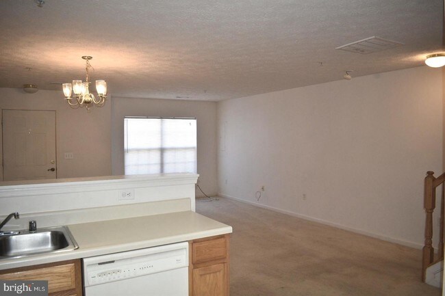 Building Photo - 1616 Briarview Ct
