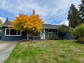 Building Photo - 7714 39th Ave NE