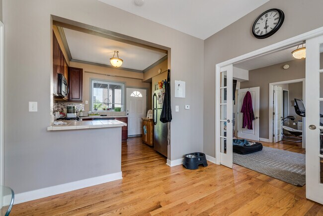 Foto del edificio - 3120 N Oakley Ave