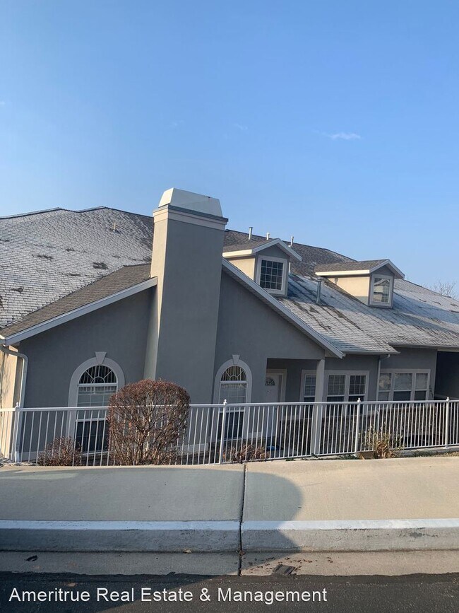 Foto del edificio - 3 br, 2.5 bath House - 1345 E 720 N