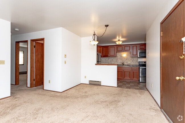 2BR, 1.5BA - Tosa Village