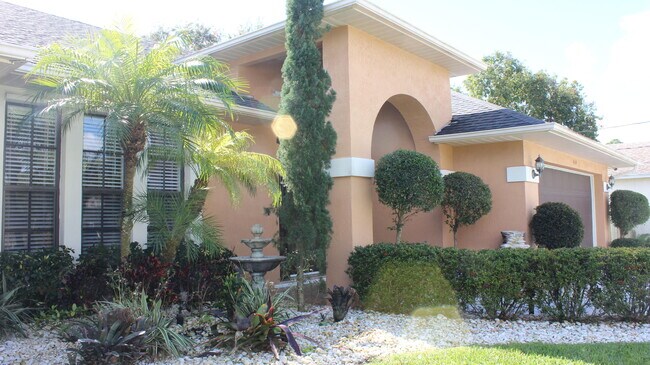 Foto del edificio - 464 SW Saginaw Ave