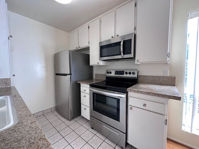 Foto del edificio - 1116 N Olive Dr