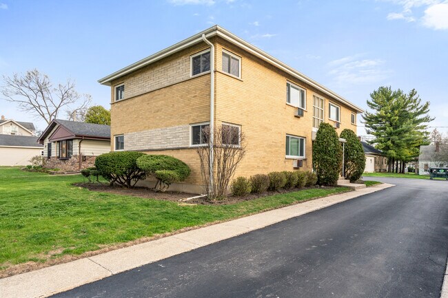 Building Photo - 517 Prairie Ave