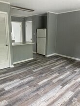 Building Photo - 241 Riley Ave