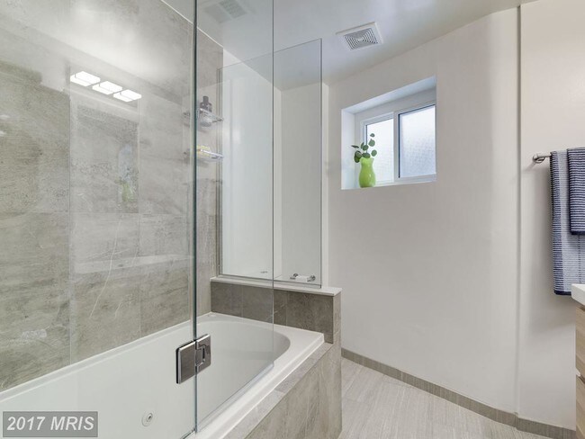 Bathroom - 1728 U St NW